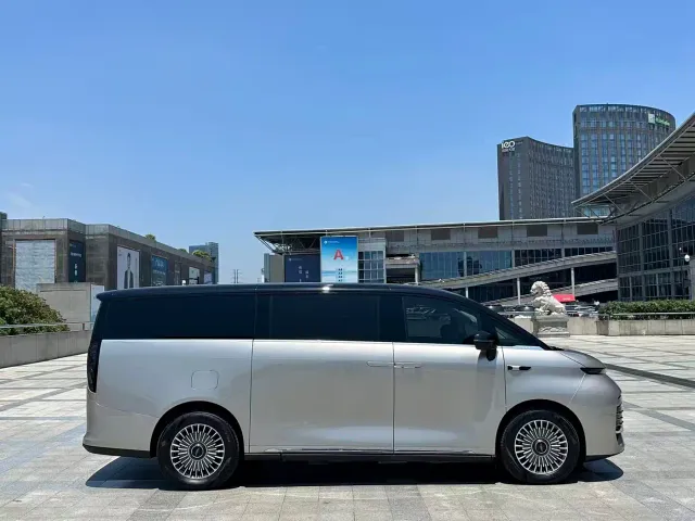 Geely Galaxy V900 — Фото автомобиля 5