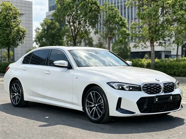 BMW 3 Series — Фото автомобиля 3