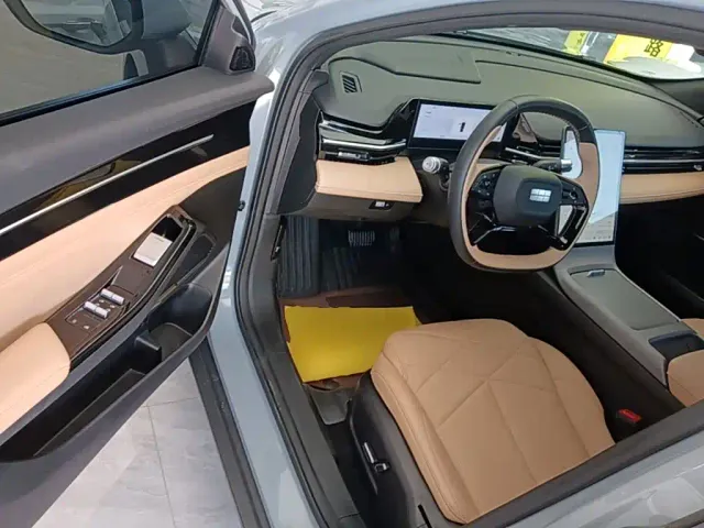 Geely Galaxy L6 — Фото автомобиля 15