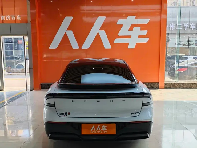 Xpeng P7+ — Фото автомобиля 5