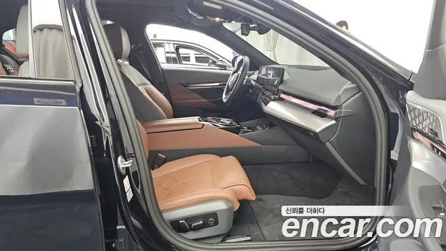 BMW 5-Series 5 серия (G60) 530i xDrive M Sport Pro Special Edition — Фото автомобиля 11