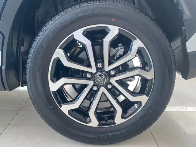 Toyota Frontlander — Фото автомобиля 17