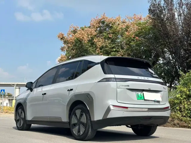 GAC Aion Y — Фото автомобиля 4