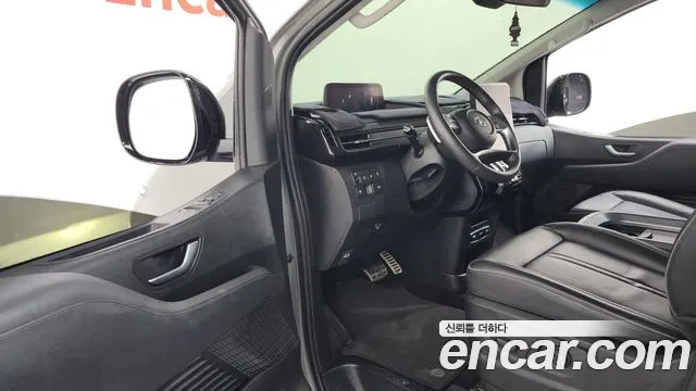 Hyundai Staria Staria 4WD Lounge 9 мест — Фото автомобиля 10