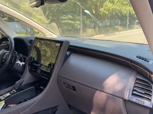Toyota Alphard — Фото автомобиля 21