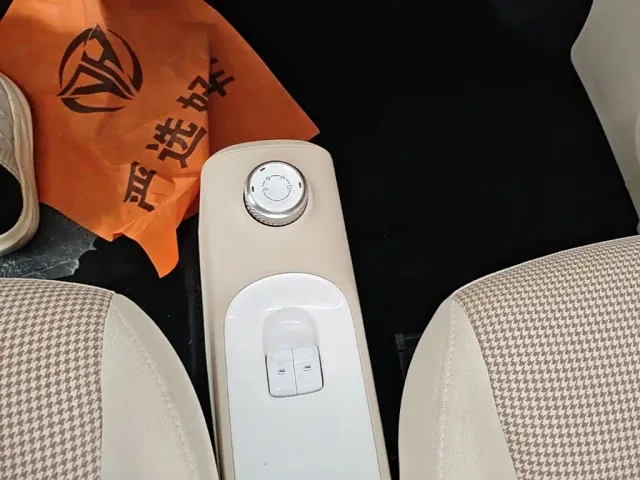 Wuling Hongguang Mini EV — Фото автомобиля 13