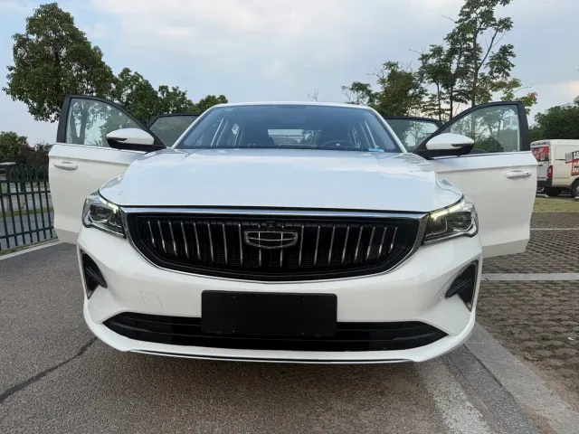 Geely Emgrand — Фото автомобиля 20