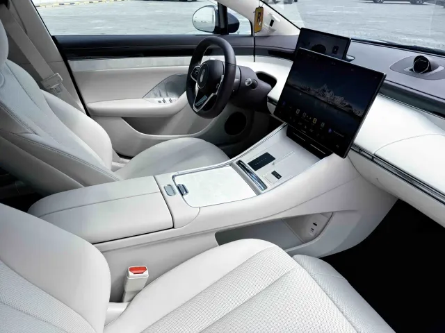 Luxeed S7 — Фото автомобиля 30