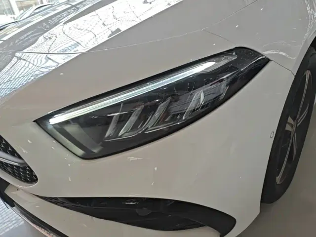 Mercedes-Benz A-Class — Фото автомобиля 23