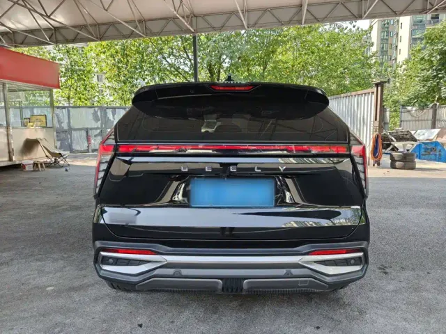 Geely Boyue L — Фото автомобиля 3
