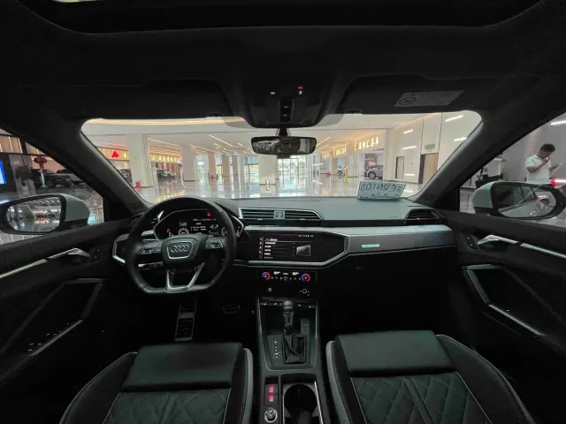 Audi Audi Q3 2024 35 TFSI Fashion Sport — Фото автомобиля 6