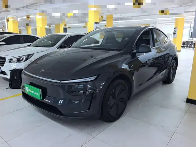 Фотография автомобиля — Tesla Model Y