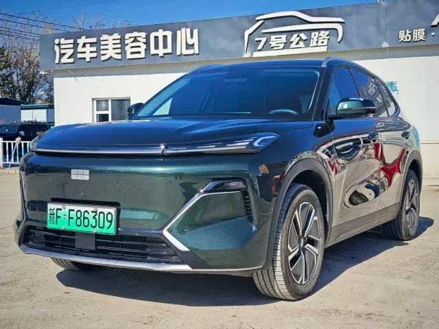 Фотография автомобиля — Geely Galaxy Starship 7 EM-i