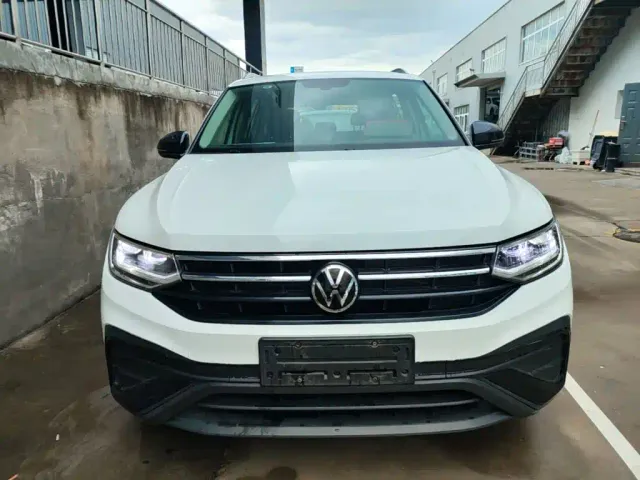 Volkswagen Tiguan L — Фото автомобиля 2