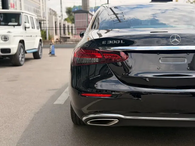 Mercedes-Benz E-Class — Фото автомобиля 10