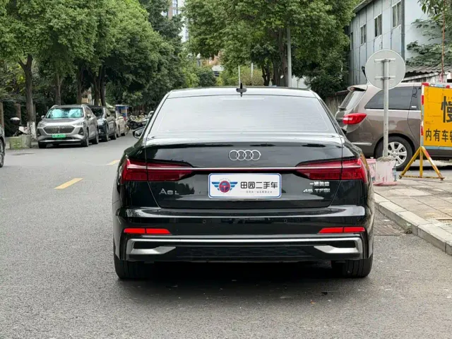 Audi A6L — Фото автомобиля 5