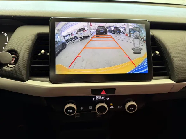 Honda Fit — Фото автомобиля 11