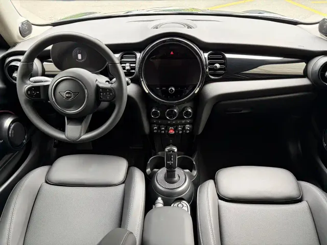 MINI Hatch — Фото автомобиля 12