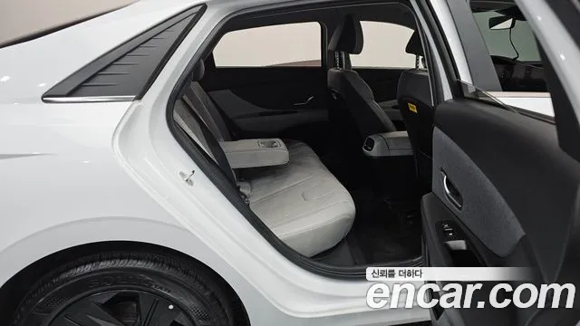 Hyundai Avante CN7 — Фото автомобиля 12