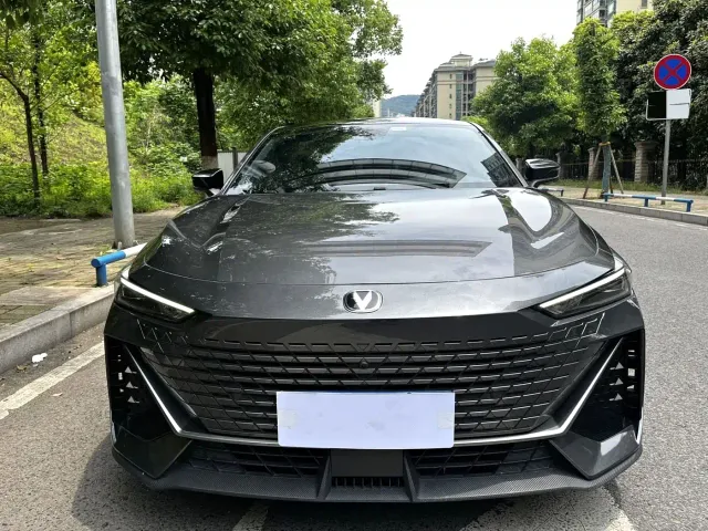 Changan UNI-V — Фото автомобиля 2