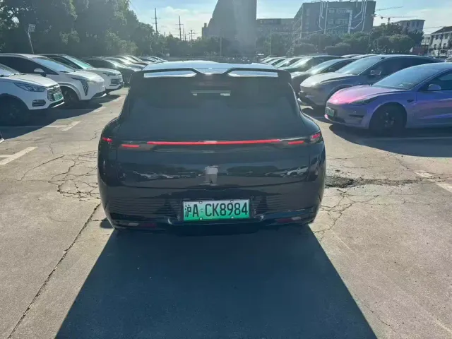 Leapmotor Lafa 5 — Фото автомобиля 5