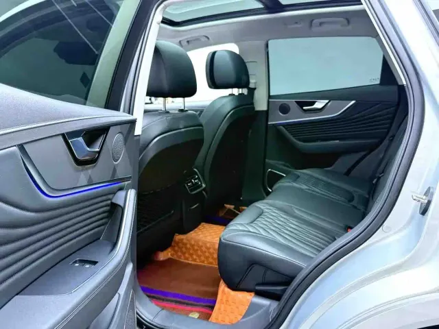 Hongqi HS5 — Фото автомобиля 7