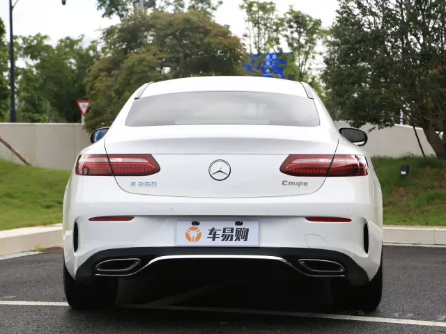 Mercedes-Benz E-Class — Фото автомобиля 19