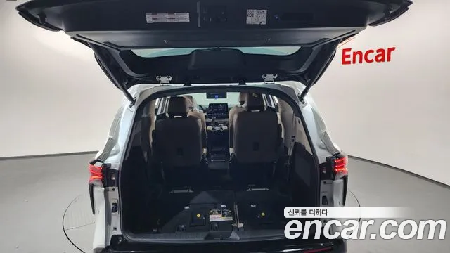 Toyota Sienna — Фото автомобиля 16