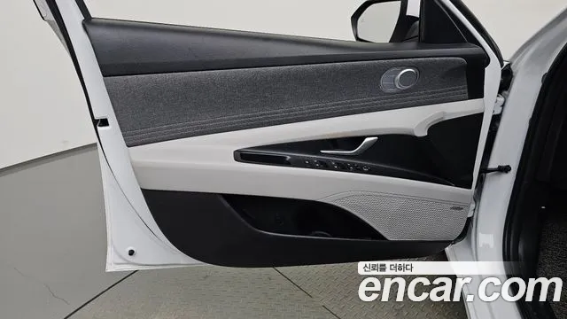 Hyundai Avante CN7 — Фото автомобиля 24