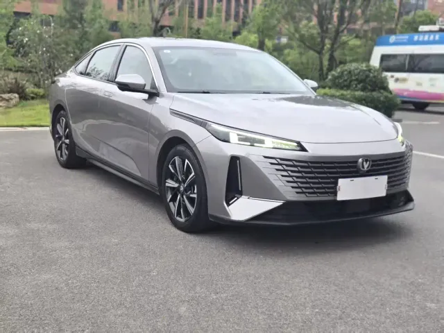 Changan Lamore — Фото автомобиля 2