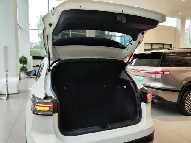 Volkswagen Tharu — Фото автомобиля 18