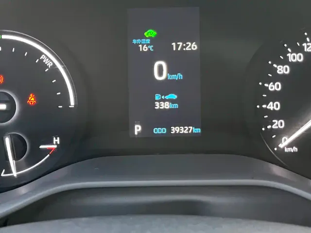 Toyota Sienna — Фото автомобиля 5