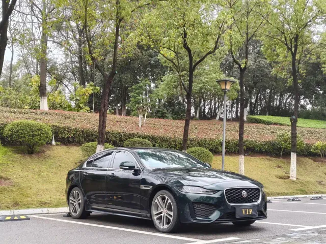 Jaguar XEL — Фото автомобиля 3