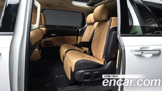 Kia Carnival 4th Gen — Фото автомобиля 18