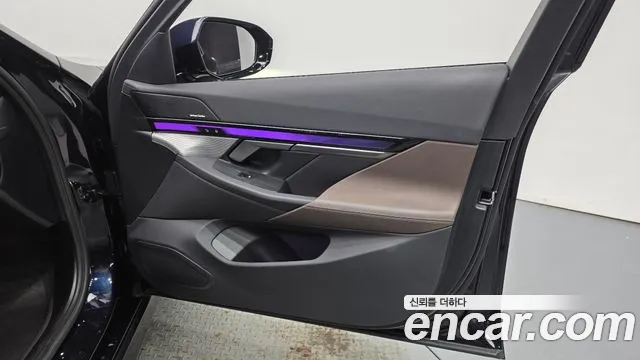 BMW i5 G60 — Фото автомобиля 13