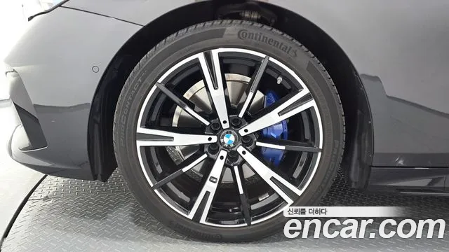 BMW 5-Series 5 серия (G60) 530i xDrive M Sport — Фото автомобиля 5