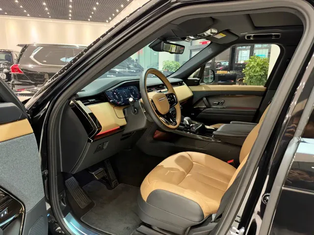 Land Rover Range Rover Sport — Фото автомобиля 6