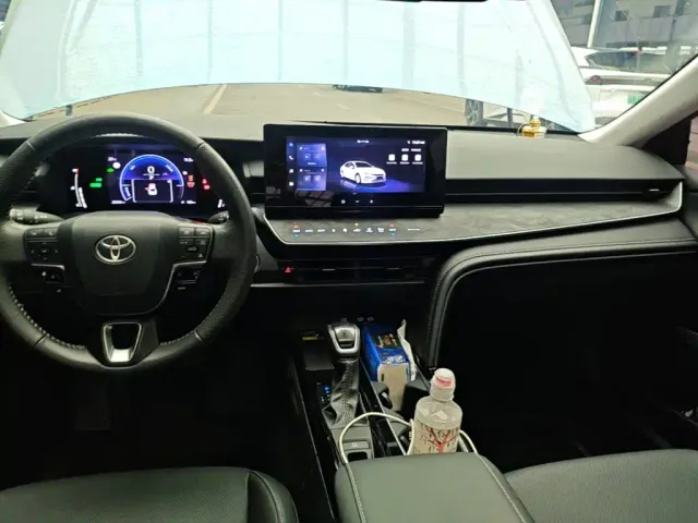 Toyota Camry — Фото автомобиля 12