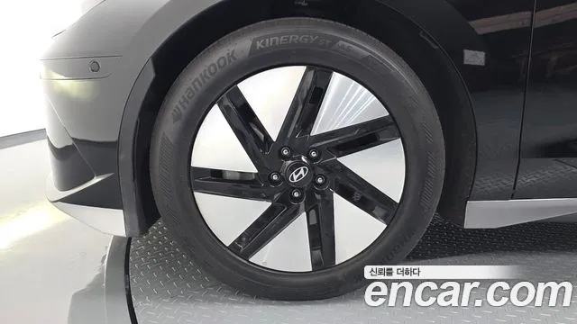 Hyundai Ioniq6 — Фото автомобиля 5