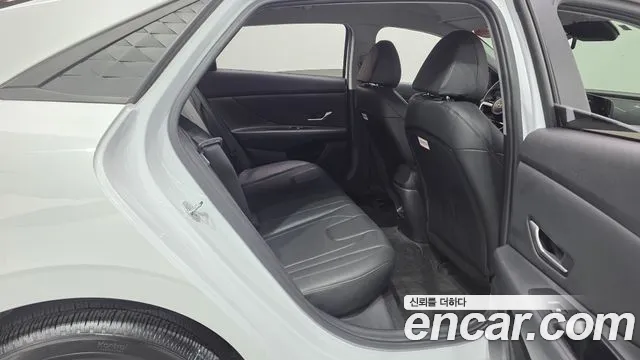 Hyundai Avante CN7 — Фото автомобиля 17