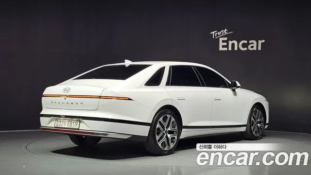Hyundai Grandeur GN7 — Фото автомобиля 2