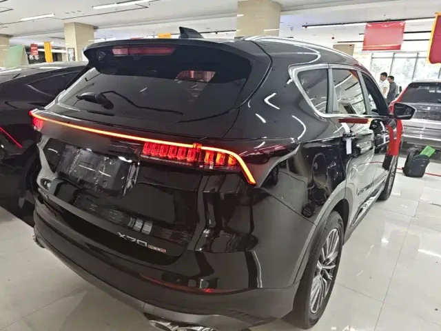 Jetour X70 Plus — Фото автомобиля 6
