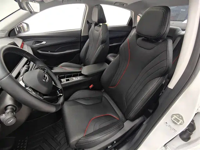 Geely Binrui — Фото автомобиля 7