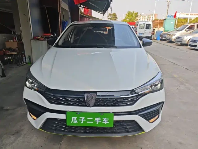 Roewe i5 — Фото автомобиля 2