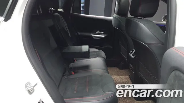 Mercedes-Benz GLA-Class — Фото автомобиля 12