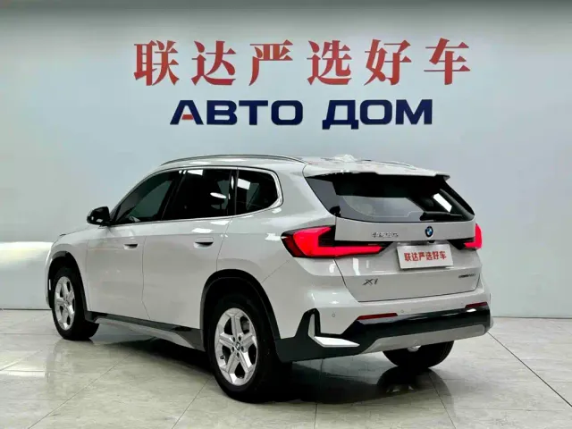 BMW X1 — Фото автомобиля 4