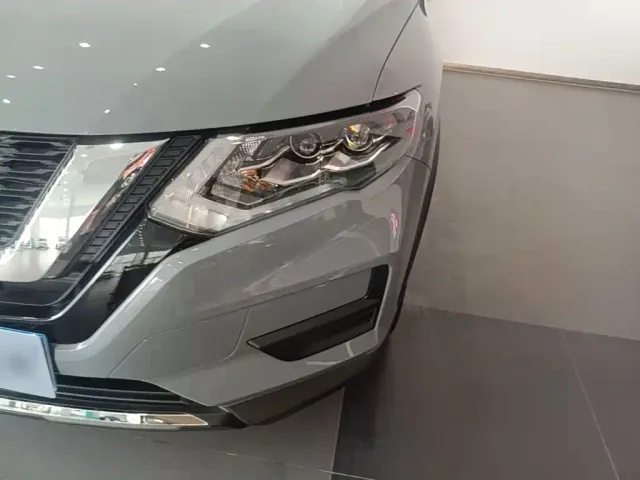 Nissan X-Trail — Фото автомобиля 23