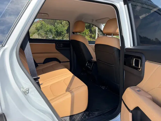 Wuling Starlight 560 — Фото автомобиля 14