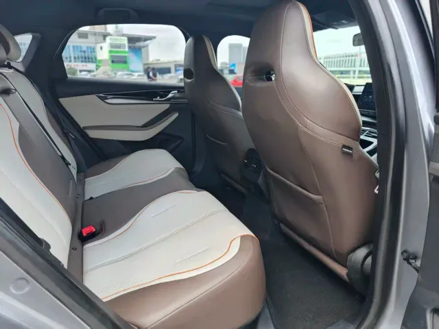 BYD Qin PLUS — Фото автомобиля 11