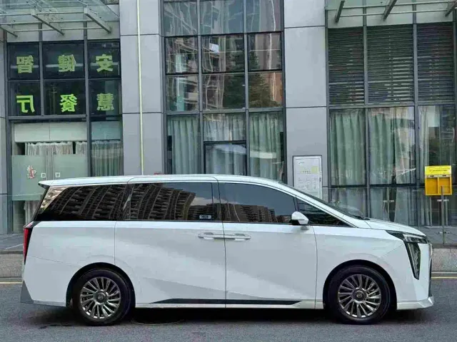 GAC Trumpchi M8 — Фото автомобиля 4